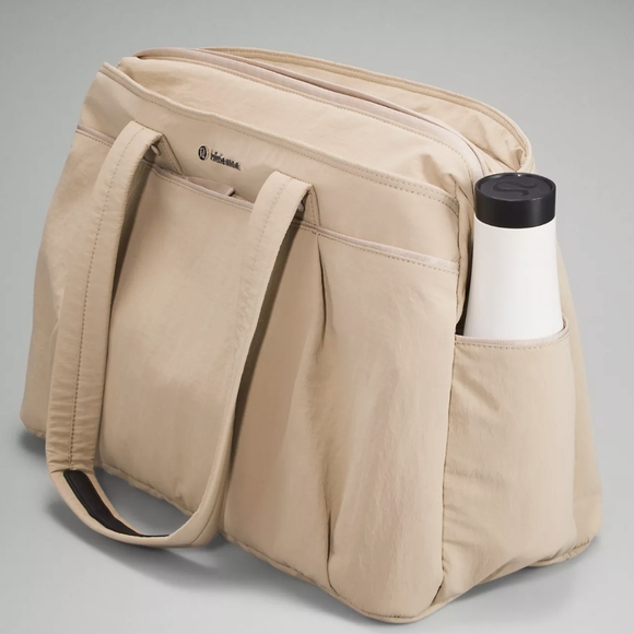 Lululemon Triple Zip Duffel Bag - Picture 3 of 12